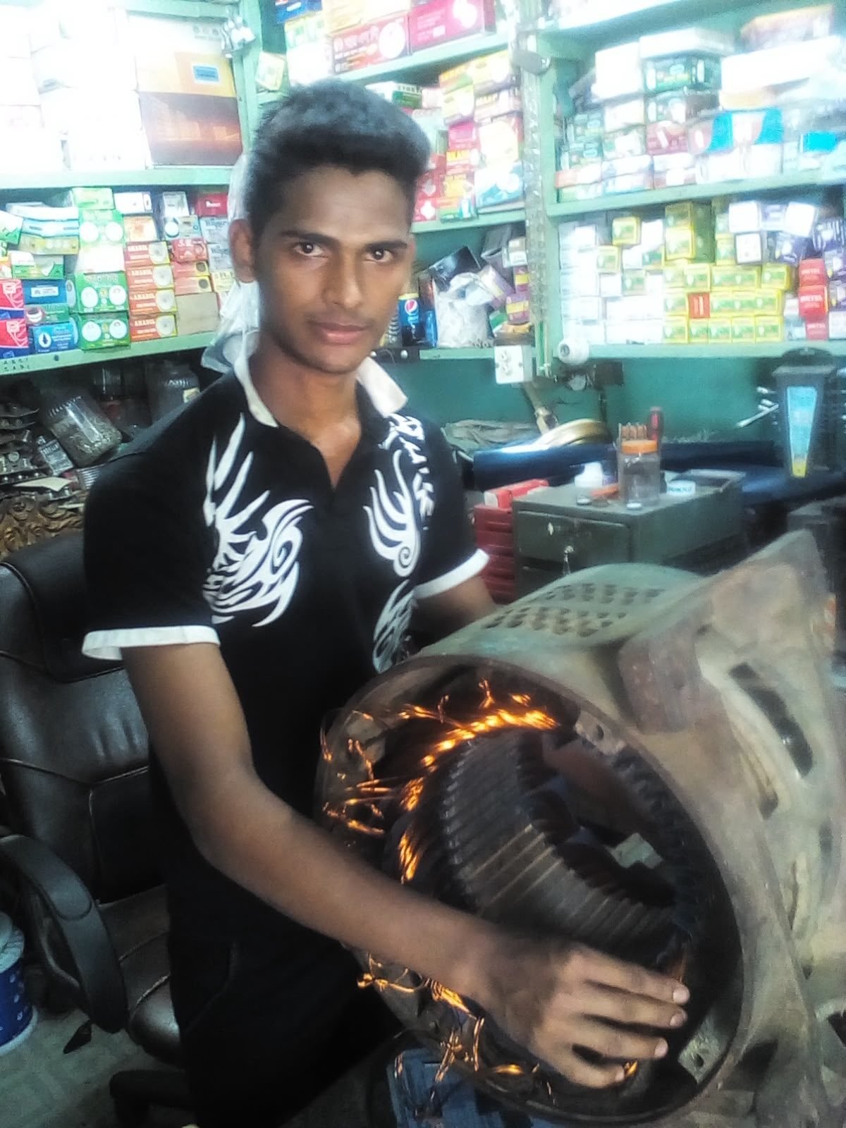 Industrial Motor Rewinding field photo
